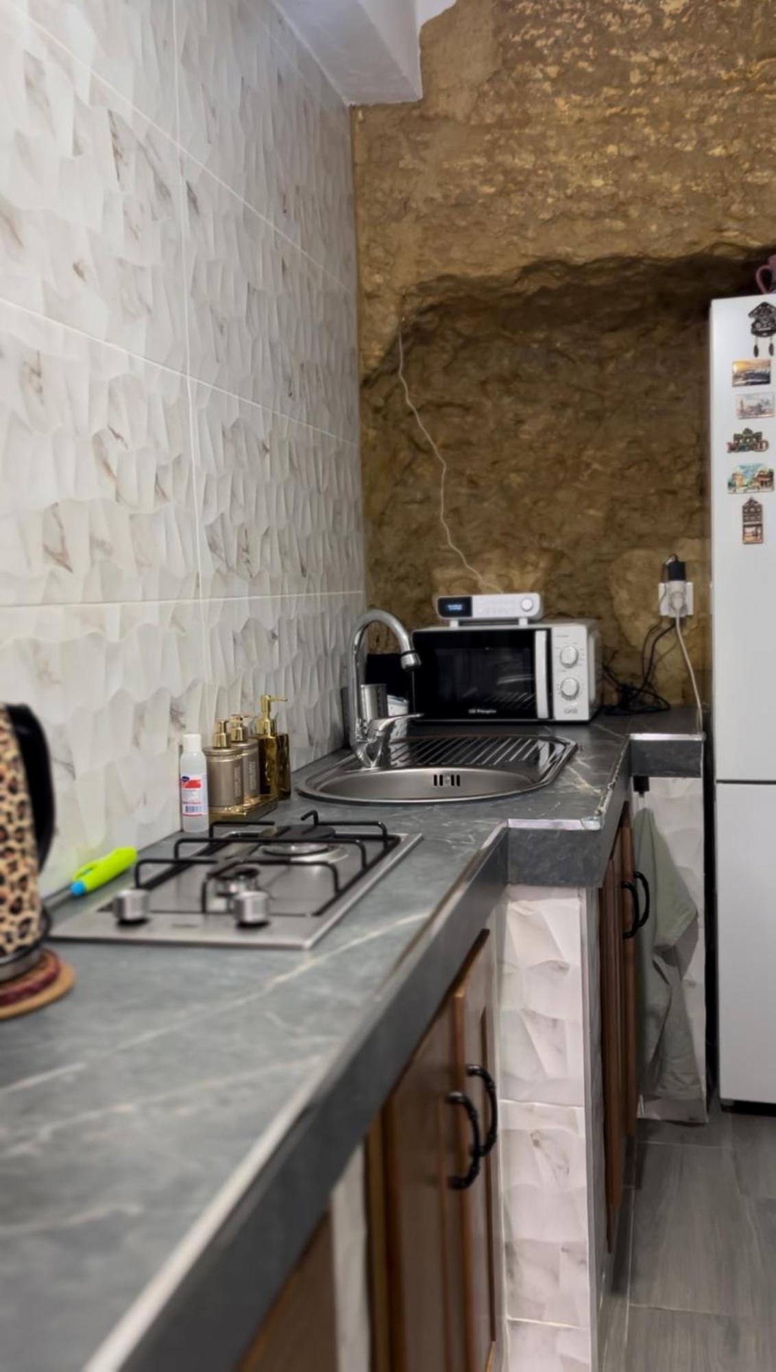 Casa Cueva *